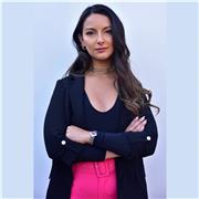 Abogada con Magister en derecho público, docente derecho administrativo y constitucional